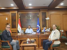 محافظ السويس يجتمع مع إدارة VS-FILM للأفلام القصيرة جدا للوقوف علي الترتيبات النهائية للمهرجان