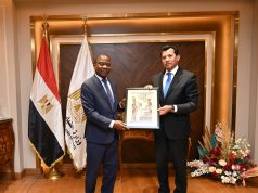 وزير الشباب والرياضة يبحث التعاون الثنائي مع سفير كوت ديفوار بالقاهرة