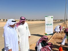 فرع وزارة البيئة بالحدود الشمالية ينفذ حملة لتشجير النادي الأدبي الثقافي بالمنطقة .