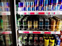 مخاطر خفية في مشروبات الطاقة والمكملات الغذائية