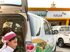 بيئة الخرمة تقوم بمبادرة لتوزيع (700)شتلة في المحافظة