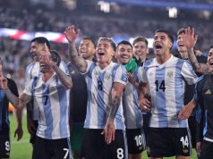 الأرجنتين تتوج تأهلها بفوز عريض على برباعية في تصفيات مونديال2026