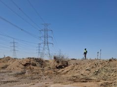 بيئة جده وبالمشاركة مع جهات الاختصاص تردم بئر مهجور تشكل خطرا على المواطنين.