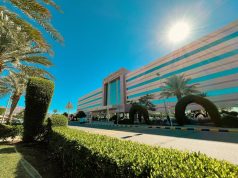 عملية دقيقة تنهي معاناة أربعيني من جلطات رئوية دامت 20 عامًا في أول تدخل من نوعه بمدينة الملك عبدالله الطبية