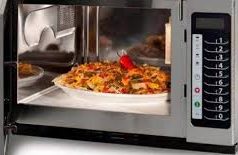 الميكروويف: الصدفة التي أنقذت وقت البشر وغيّرت المطابخ للأبد