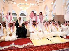 أمير منطقة جازان ونائبه يؤديان صلاة عيد الأضحى