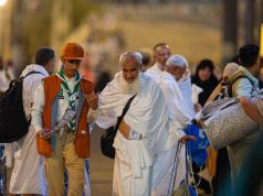 الكشافة يواصلون إرشاد الحجاج التائهين في مشعر منى