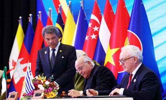 b0d0c9553ffbf4ea7284a89e07a7ab04_M