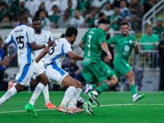 الأهلي يفتتح مشواره في دوري روشن بفوز على نيوم