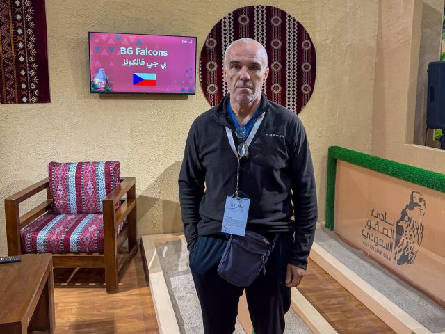 78ef2c3c-27f4-4cc7-9501-637de38d742b