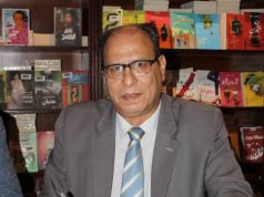 بعد حلم طويل الكاتب المصري عادل السنهورى يوقع عقد كتابه الجديد نصف حليم الآخر