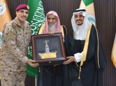 فضيلة المستشار الشرعي بجازان يلتقي قائد قوة جازان في انطلاق البرنامج التوعوي للقوات المساندة لعاصفة الحزم”