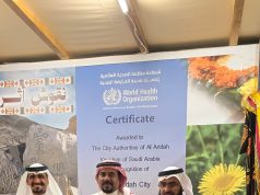 ركن العارضة يجذب زوار الشارع الثقافي بجازان بشهادته الصحية العالمية وآثاره العريقة