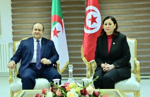 الوزير الأول الجزائري يعقد جلسة ثنائية مع رئيسة الحكومة التونسية