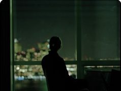 حين يكافا الشكل ويهمل المعنى