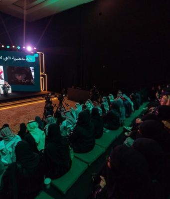 المسلم : عامل الوقت يصنع الاسطورة .. والشر يلفت الأنظار أكثر من الخير