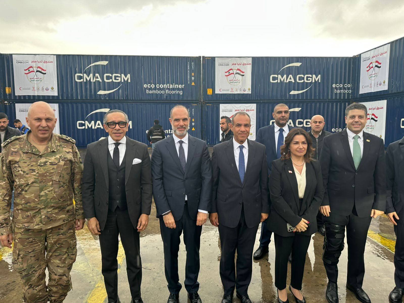 وزير الخارجية يسلم أطنان من المساعدات الإغاثية خلال زيارته لبيروت