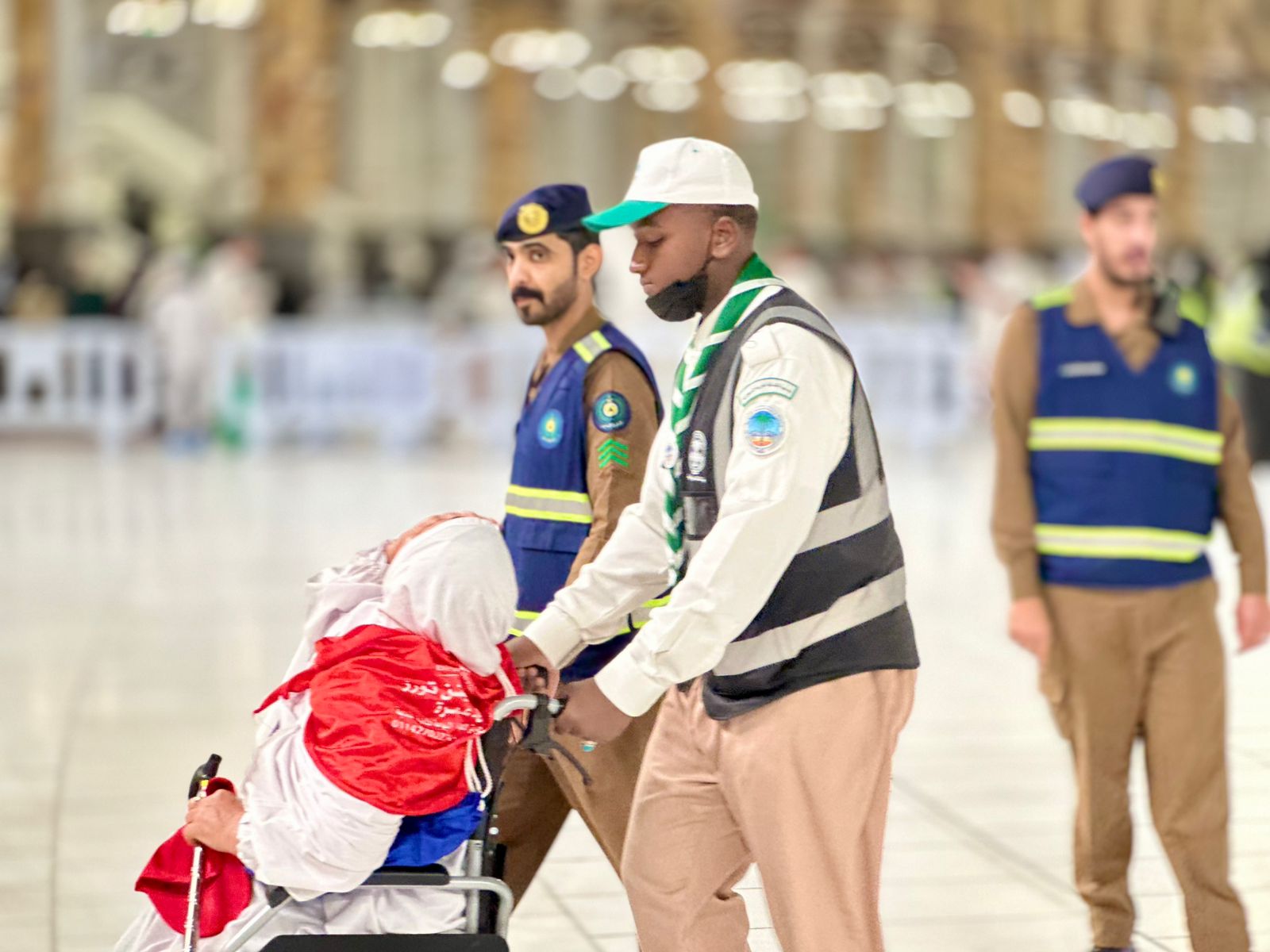 الكشافة يحققون 45 ألف ساعة عمل تطوعية لخدمة المعتمرين في الحرم المكي خلال النصف الأول من رمضان