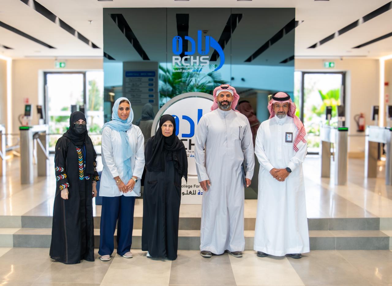 أمانة جدة تبحث تعزيز الشراكة المجتمعية مع كلية الريادة للعلوم الصحية