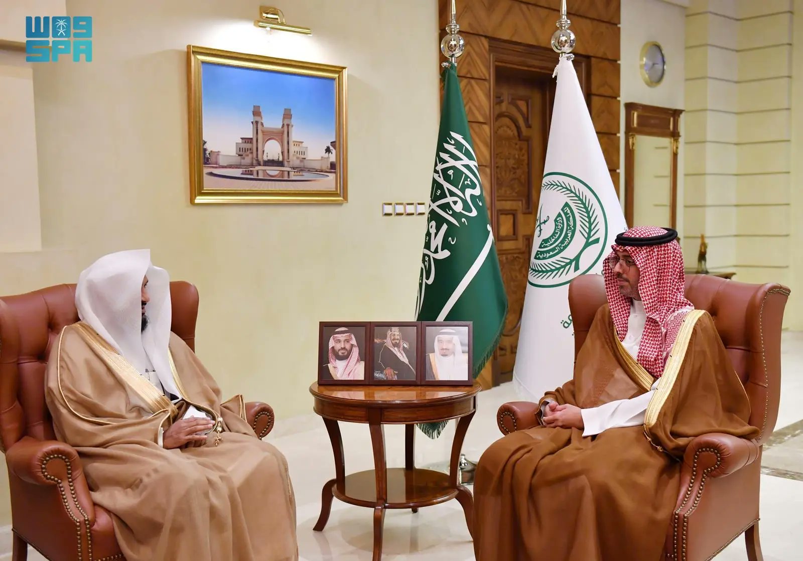 سمو محافظ جدة يستقبل رئيس هيئة محافظة جدة