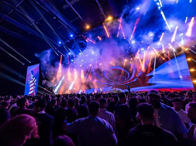 ويجز والعسيلي يختتمان أمسية غنائية شبابية على مسرح عبادي الجوهر أرينا بجدة