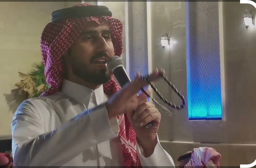 بين وهج الحروف وصرامة المعنى