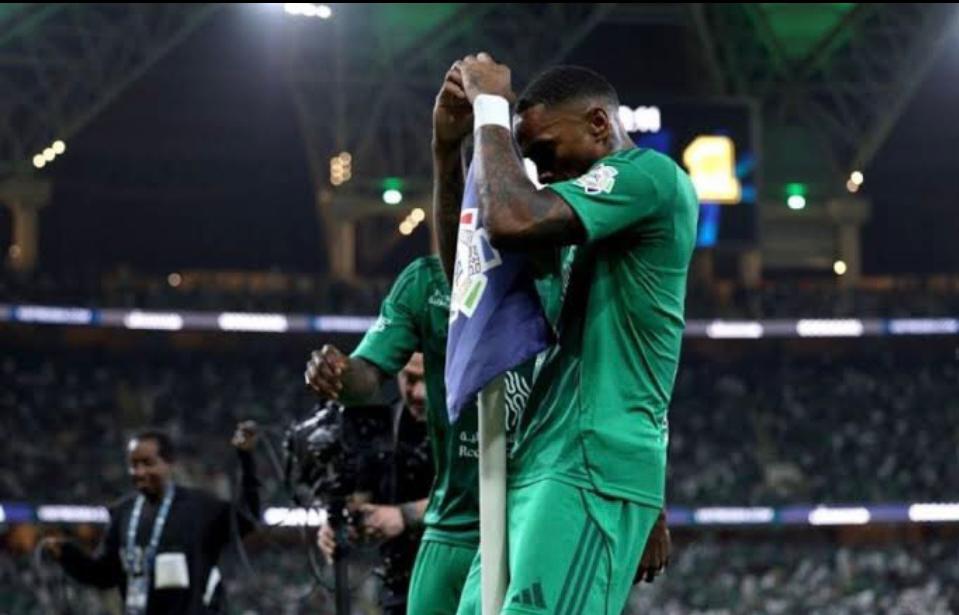 رسمياً.. نادي الإتحاد يتقدم بشكوى للجنة الإنضباط والأخلاق بحق تصرف مهاجم الأهلي المشين تجاه جماهيره