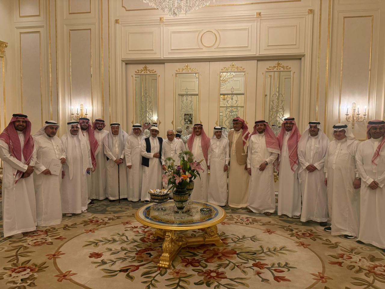 في حضرة الوفاء… عيدٌ يجمع القلوب في دار أحمد فتيحي أوفياء الثقة