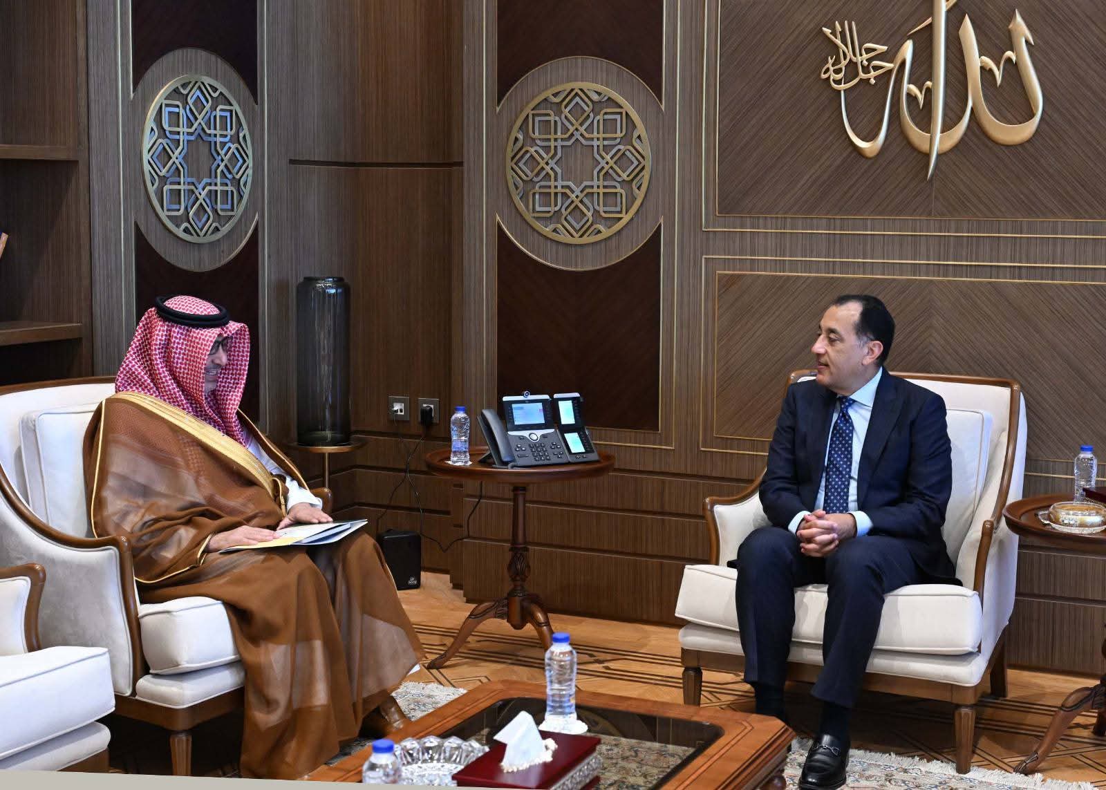 رئيس الوزراء يستقبل سفير خادم الحرمين الشريفين لدى مصر لبحث تعزيز التعاون المشترك