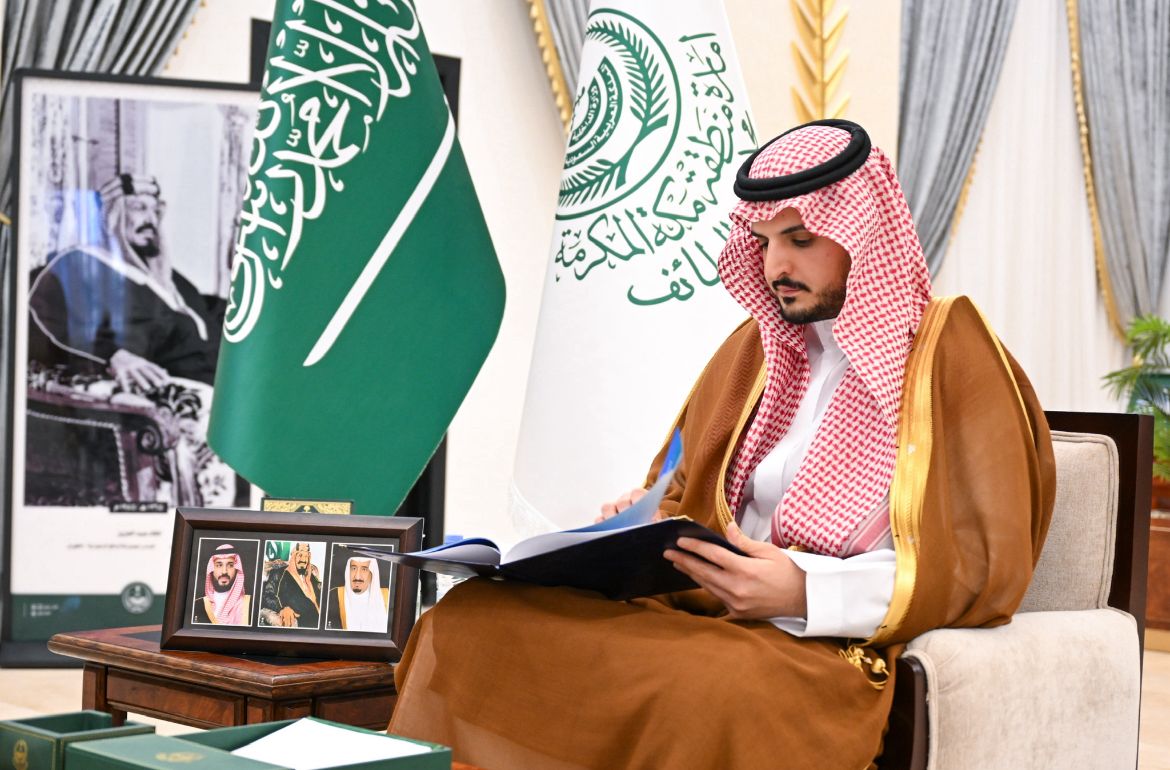 محافظ الطائف يلتقي مدير عام تدريب منطقة مكة وقيادات منشآت التدريب التقني والمهني بالطائف 