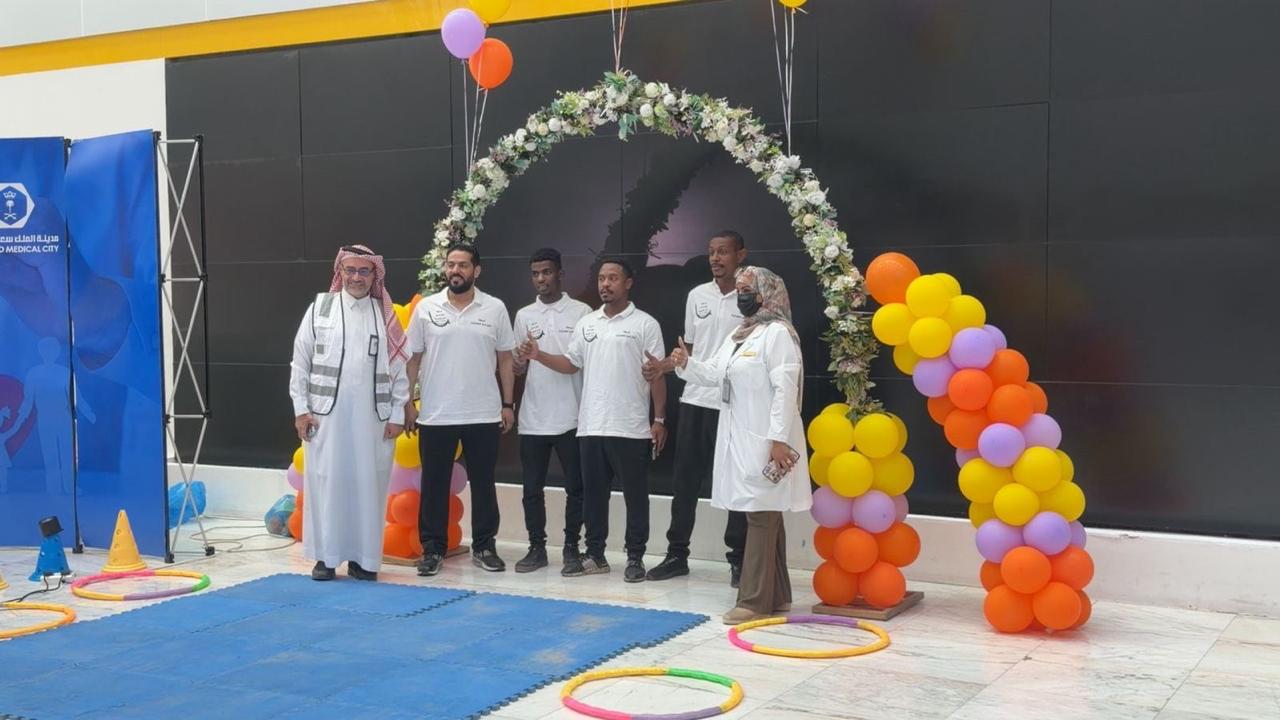 مستشفى الأطفال بمدينة الملك سعود الطبية يحتفي باليوم العالمي للخدمة الاجتماعية ببرنامج ترفيهي يُدخل البهجة على المرضى