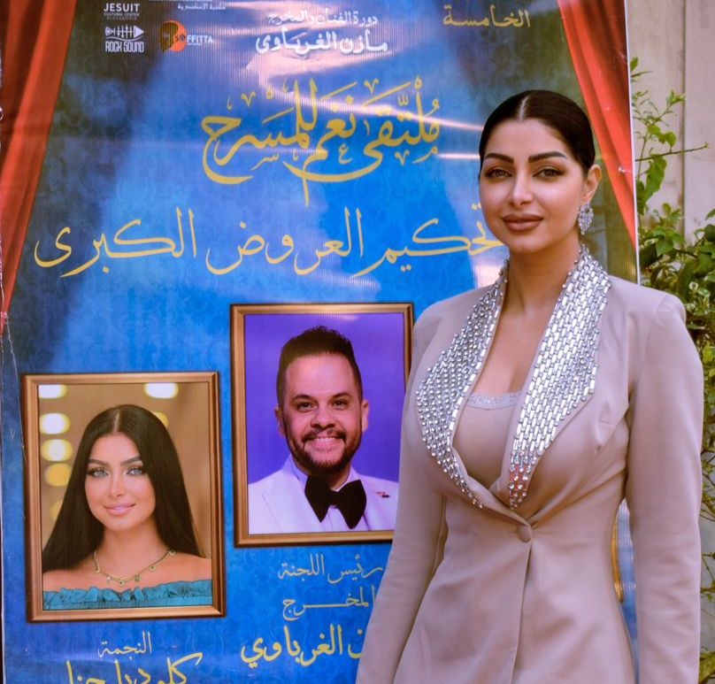 تكريم النجمة كلوديا حنا في ختام ملتقى نغم المسرحي بالإسكندرية