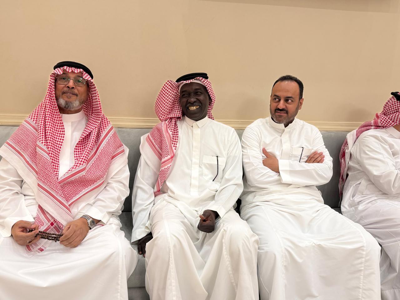 زفاف بهيج يجمع الأهل والأحبة.. واحتفاء مميز بالعريس عبدالله المجنوني