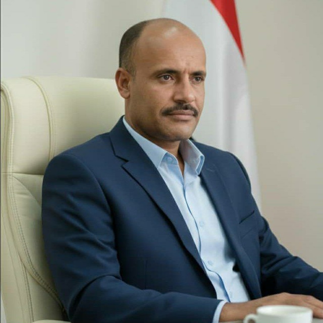 حين يتكلّم القلم… ويشهد الموقف  حكاية إعلاميٍ يحمل همّ أمة