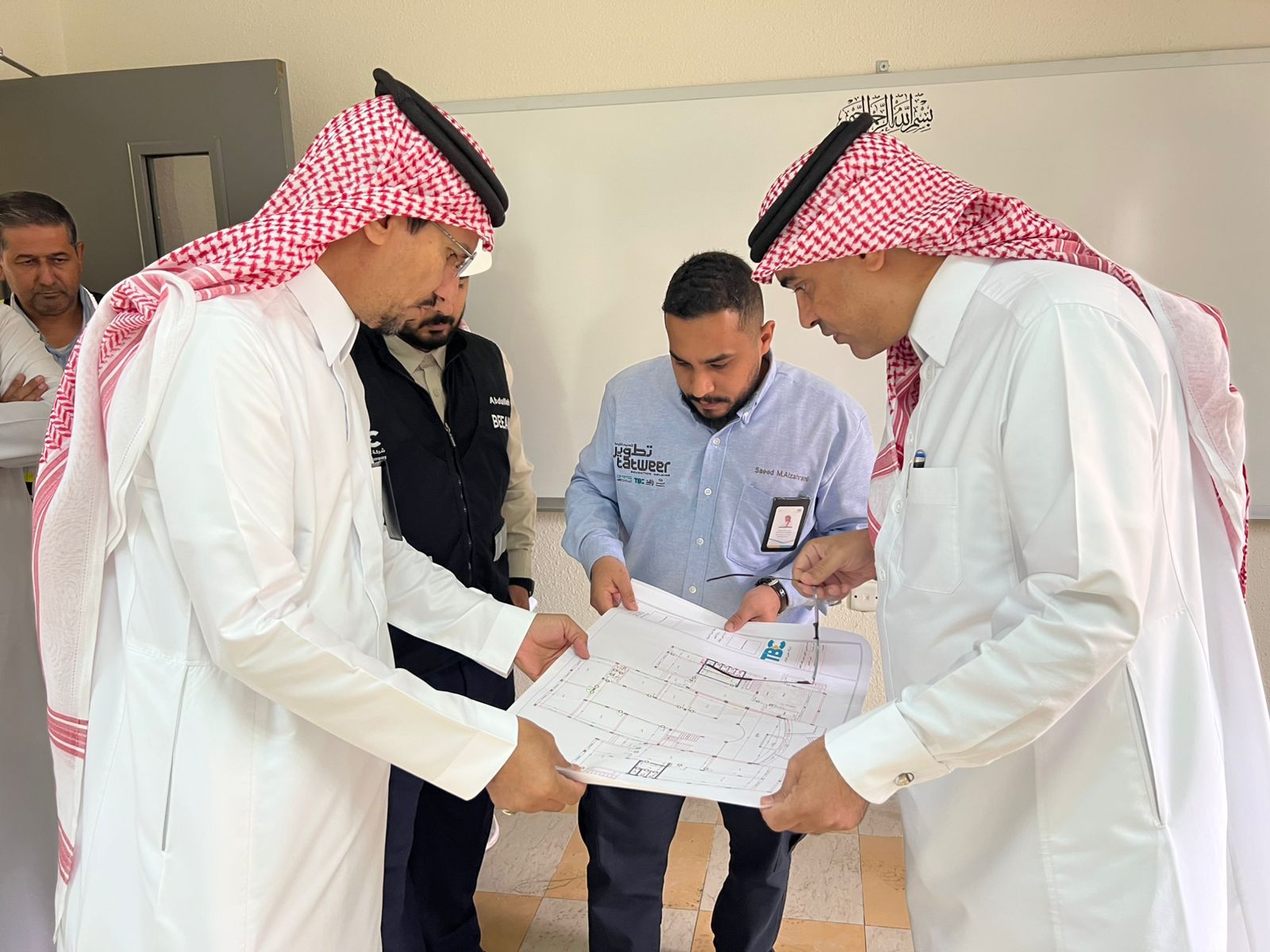 مدير عام تعليم الطائف يزور مبنى مدرسة الموهوبين   ويوجه بسرعة الإنجاز 