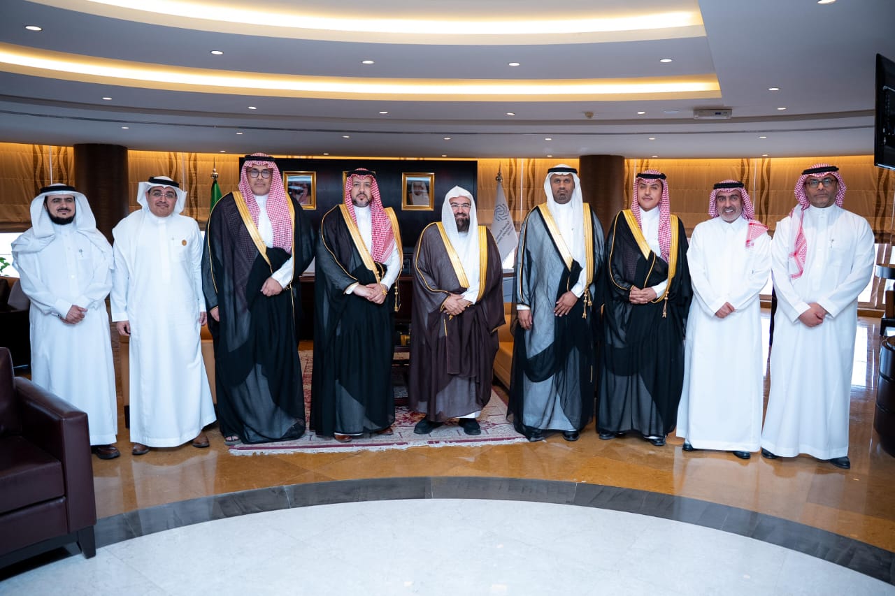 السديس يزور الجامعة السعودية الإلكترونية ويبحث مع قياداتها تعزيز الشراكات الاستراتيجية وتطوير مسارات التعاون المشترك