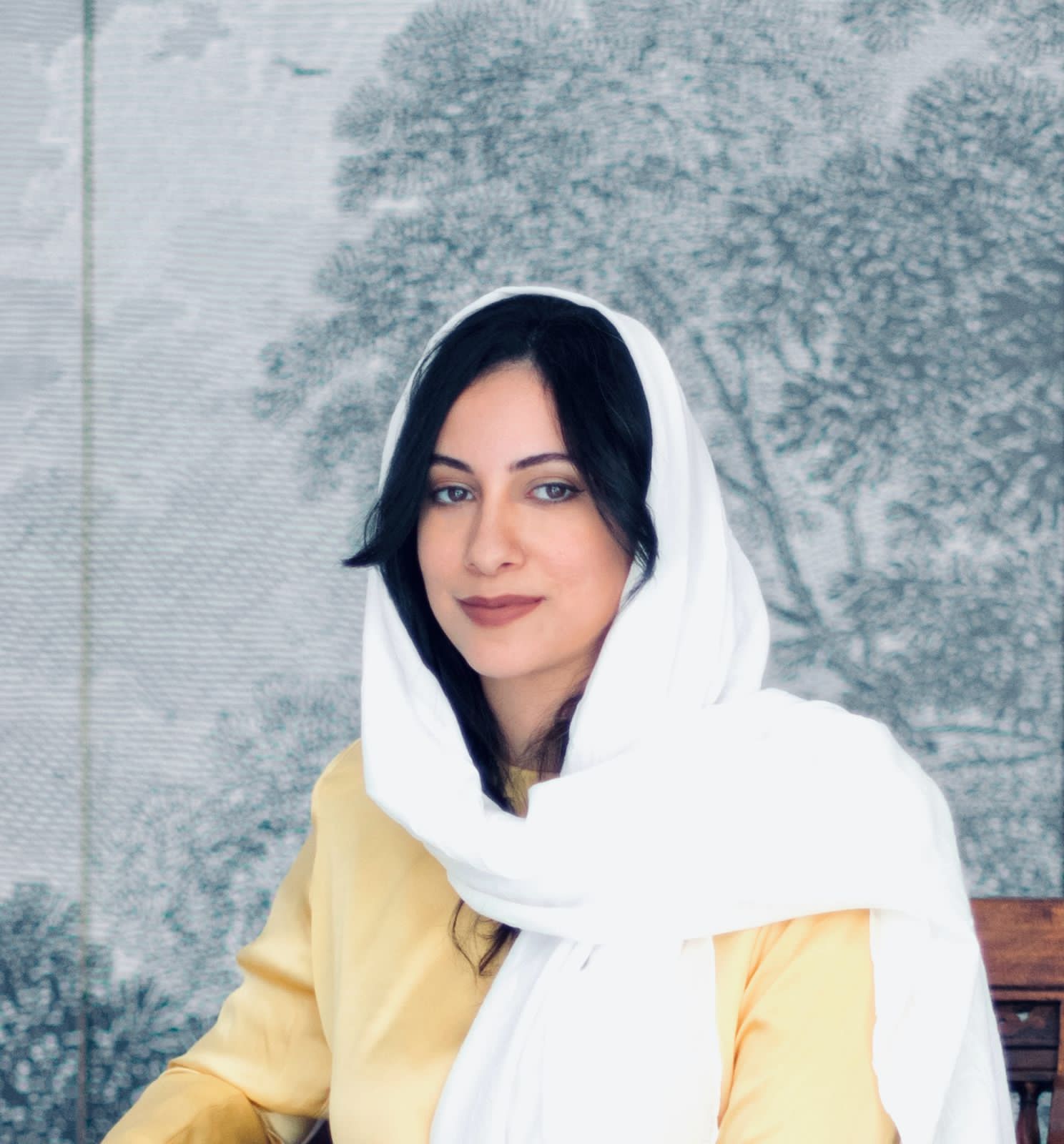 سارة العبدلي تقدّم “مهد الأسطورة” في جدة التاريخية… قراءة بصرية لهوية المدينة بين الذاكرة والأسطورة