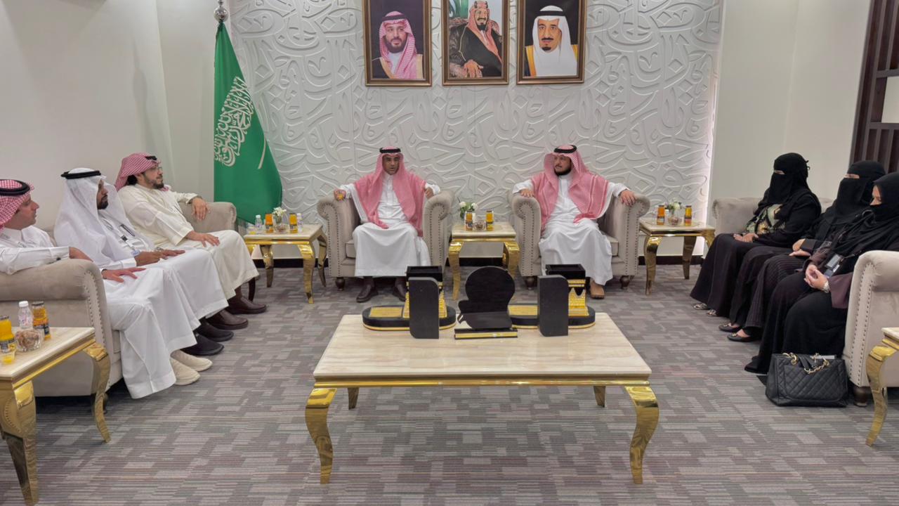 تعليم الطائف يستقبل وفودًا تعليمية من تعليم مكة وجدة في إطار التكامل بين الإدارات