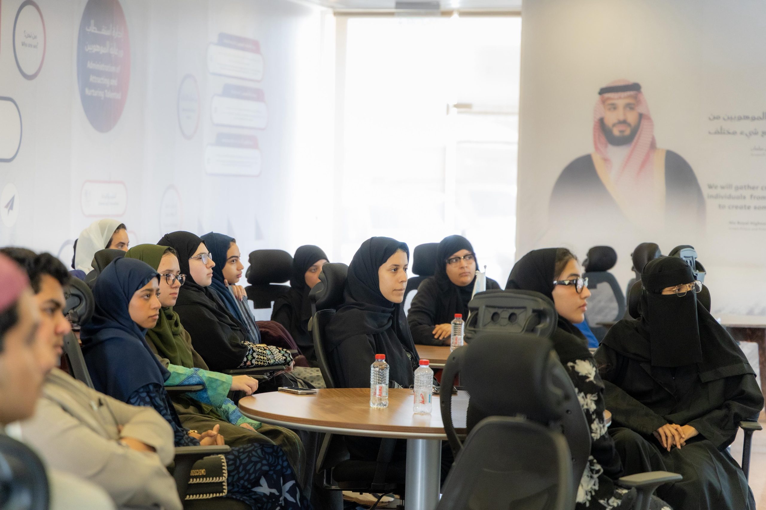 جامعة جدة تنظّم لقاءً تعريفيًا حول تحدي معجم الذكاء الاصطناعي بالتعاون مع مركز ICAIRE التابع لليونسكو