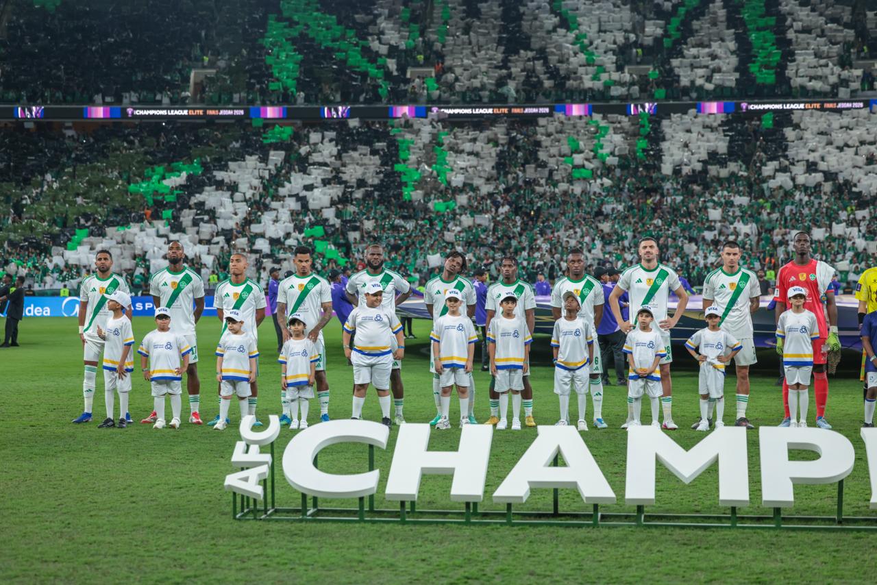 الوطن يعيش فرحة إنجاز آسيوي كبير والأهلي يكسو جدة بالذهب