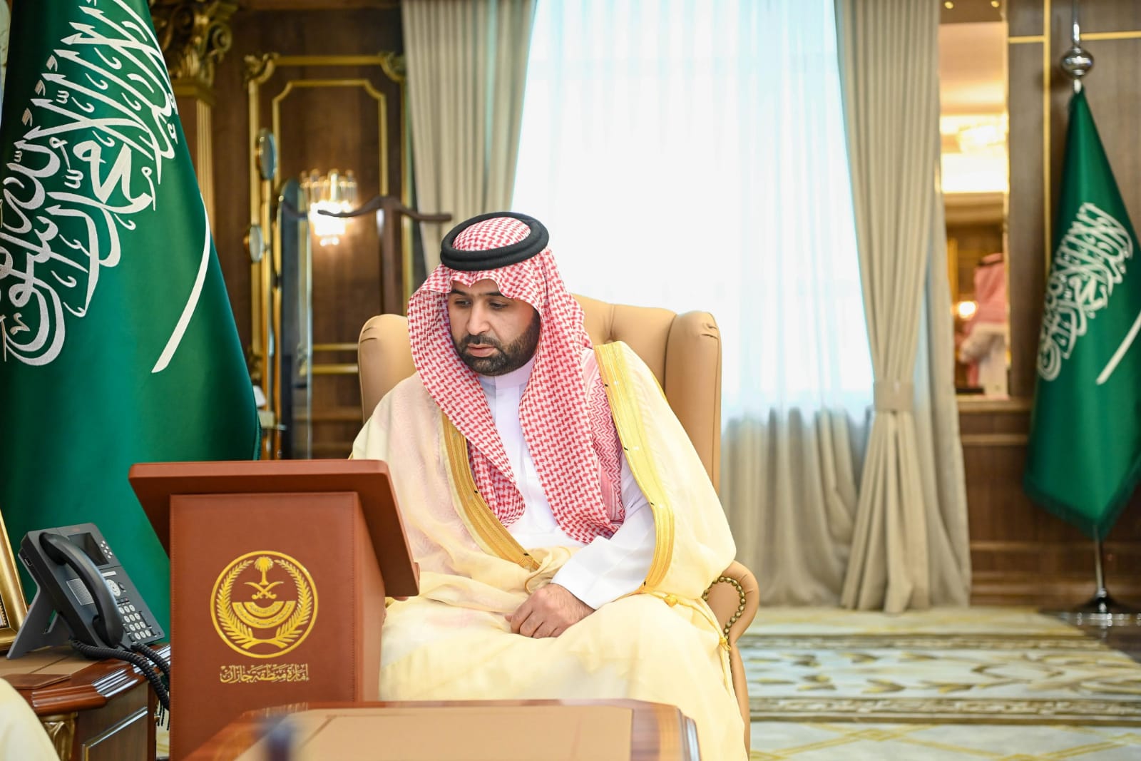 سمو أمير منطقة جازان يدشّن حملة الأسبوع العالمي للتحصين تحت شعار اللقاحات تحمي كل الأجيال