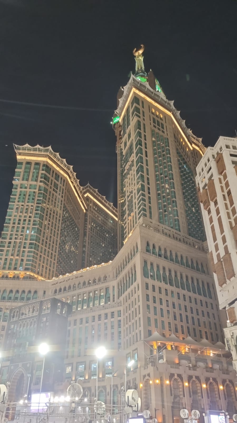 الصمت في حضرت من لم يفهم النبل هو بلاغة