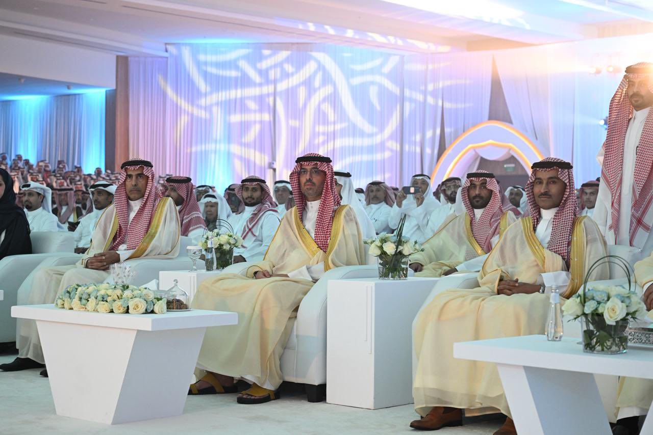 نيابة عن نائب أمير منطقة مكة المكرمة.. مُحافظ جدة يشهد حفل تخريج الدفعة الـ 11 من طلاب وطالبات جامعة جدة