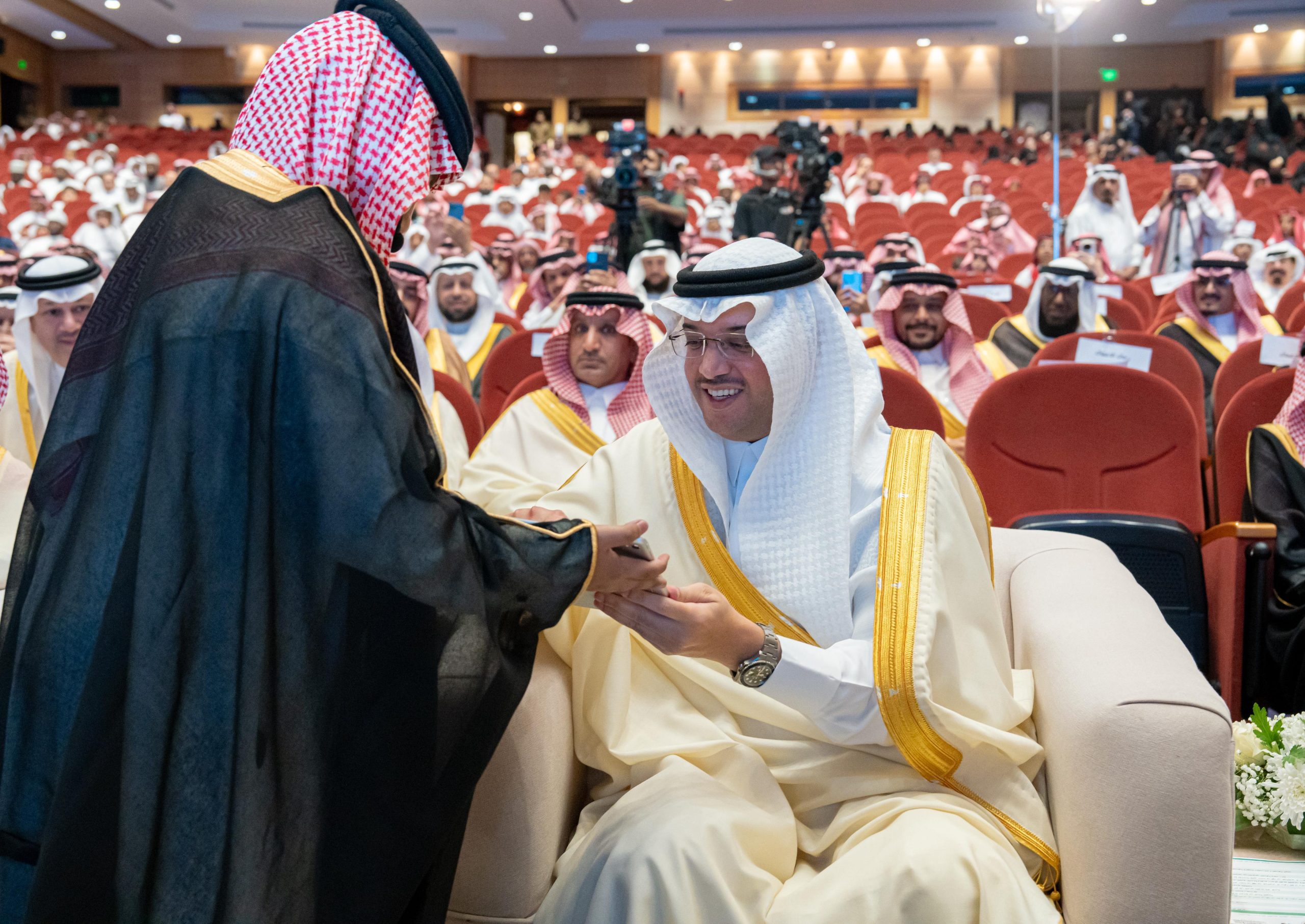 سمو محافظ الأحساء يرعى الحفل الختامي لجمعية قبس ويكرّم حفظة كتاب الله والفائزين