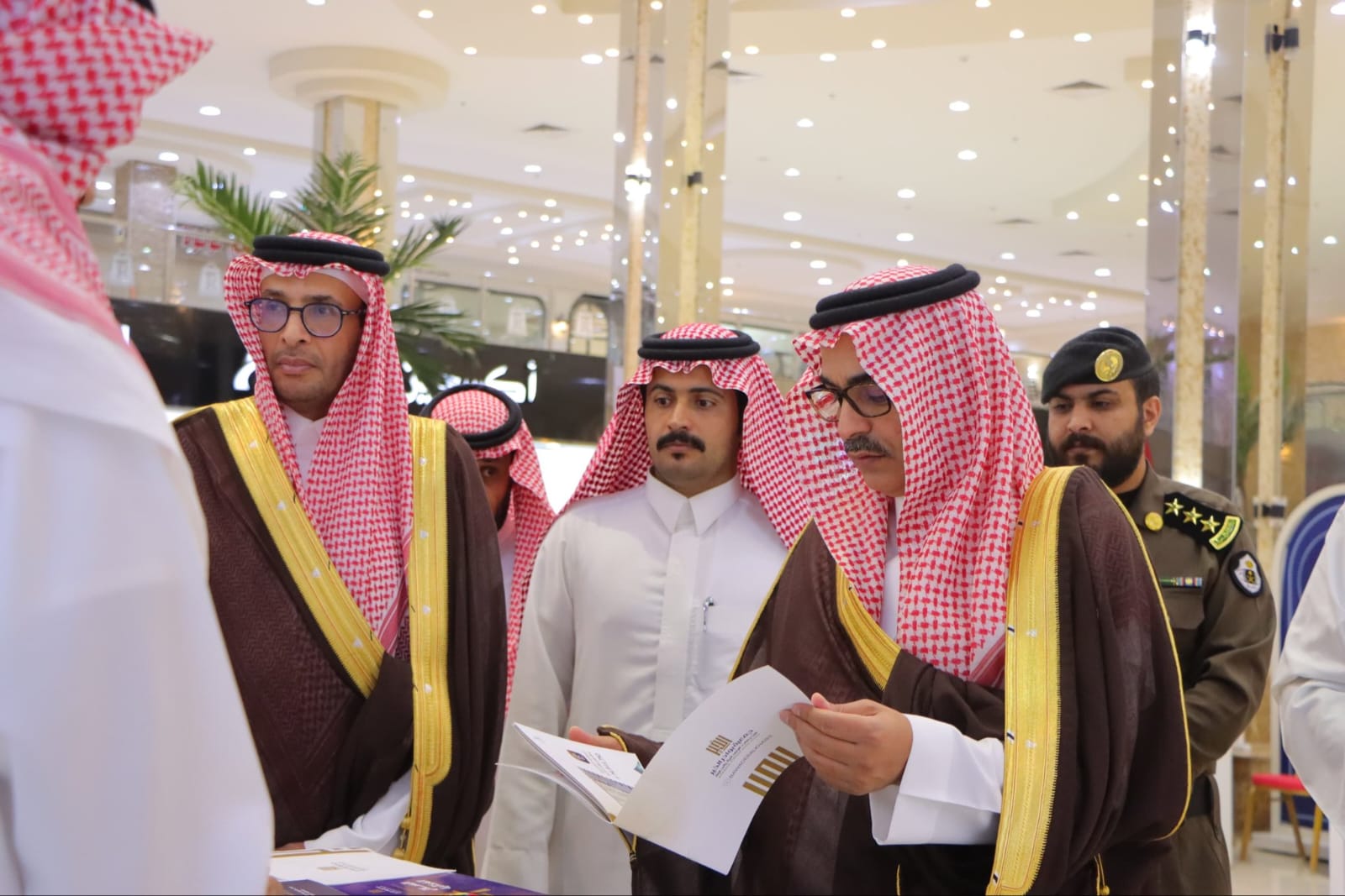 قافلة التنمية الرقمية تصل محافظة العقيق وتواصل تقديم خدماتها لمدة ثلاثة أيام