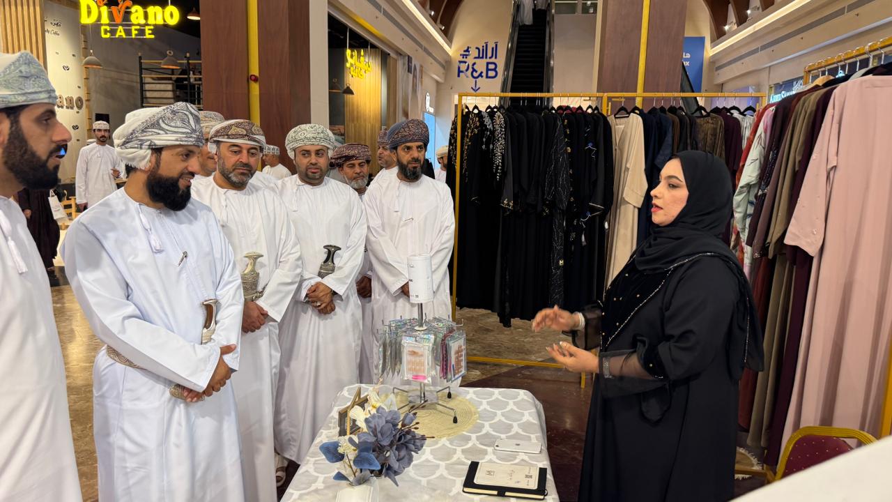 “بازار العيد في نزوى.. منصة واعدة لريادة الأعمال وحراك اقتصادي متجدد”