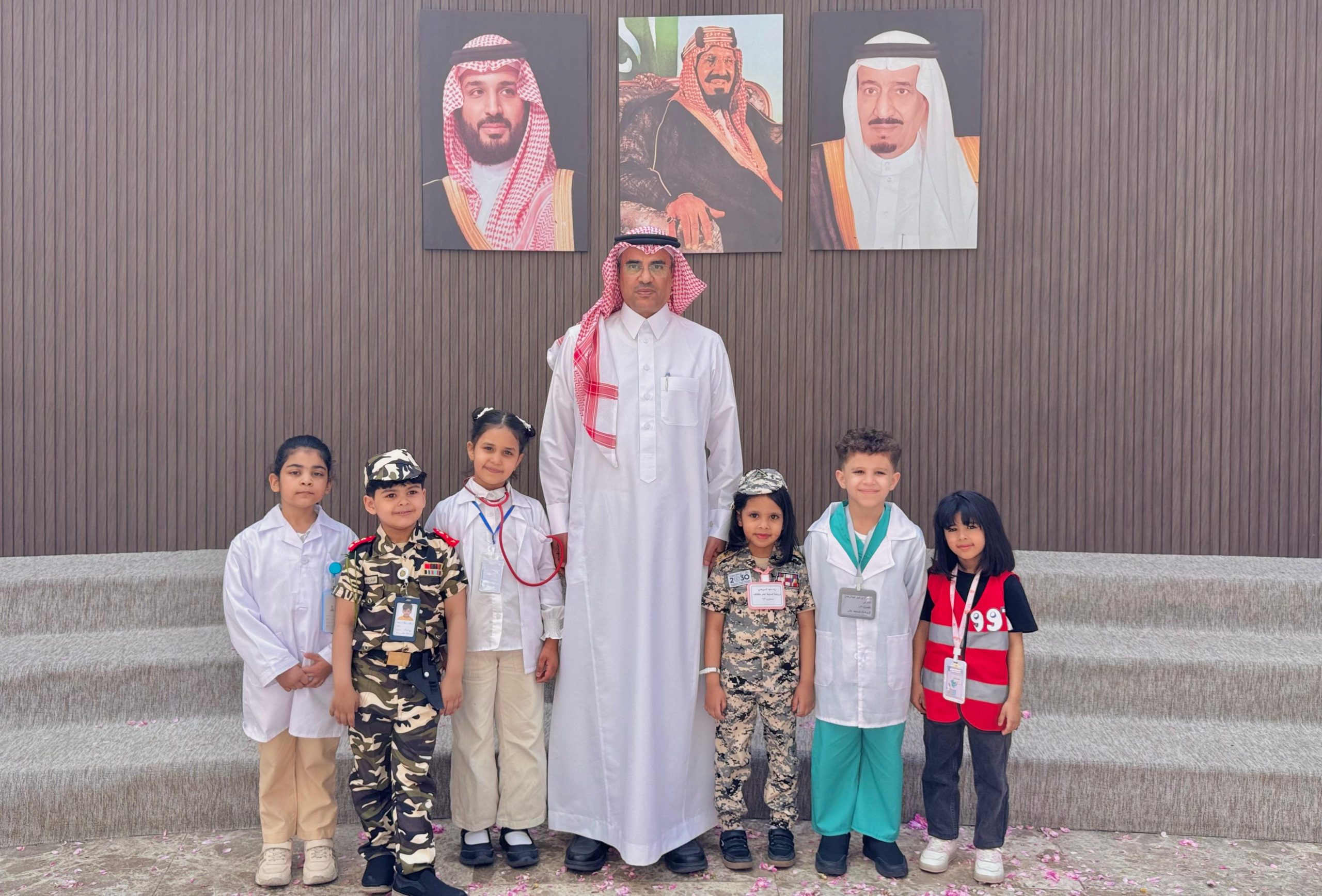 تعليم الطائف يحتفل باليوم العالمي للصحة والسلامة المهنئة بمشاركة واسعة من طلبة المدارس