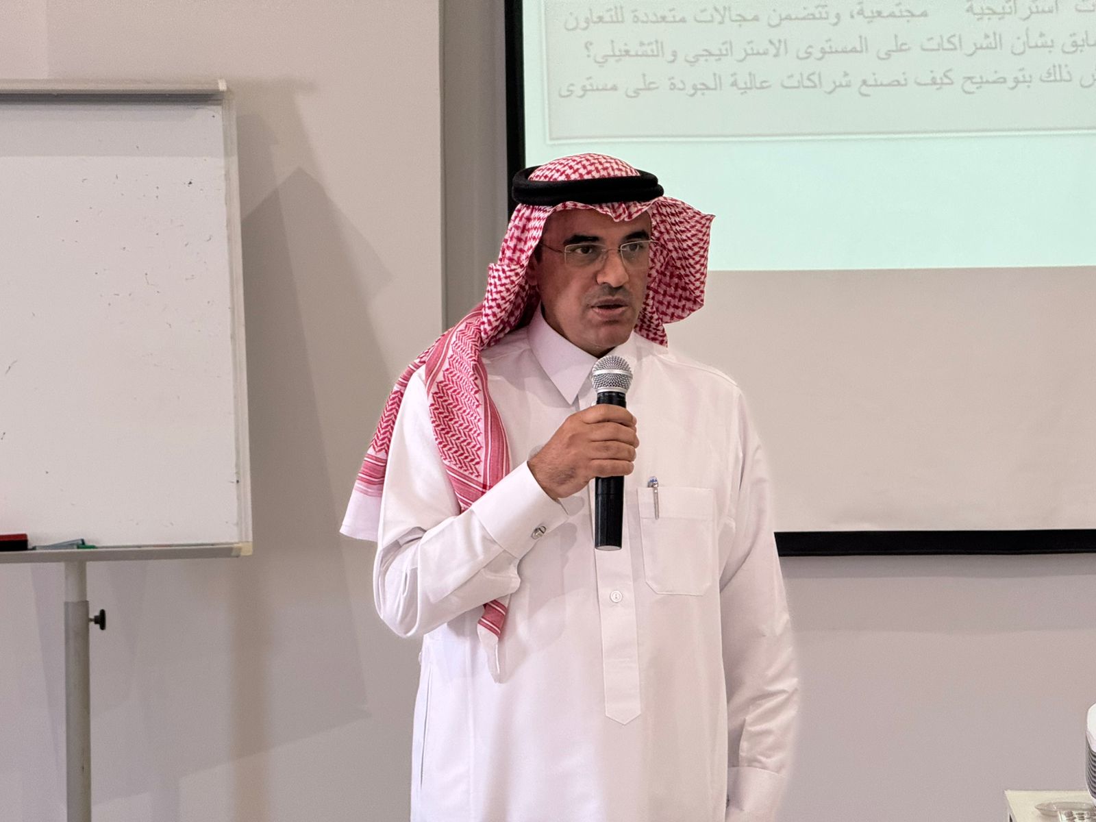 تعليم الطائف يستعرض منهجية الشراكات والاتفاقات وفق حوكمة وزارة التعليم 