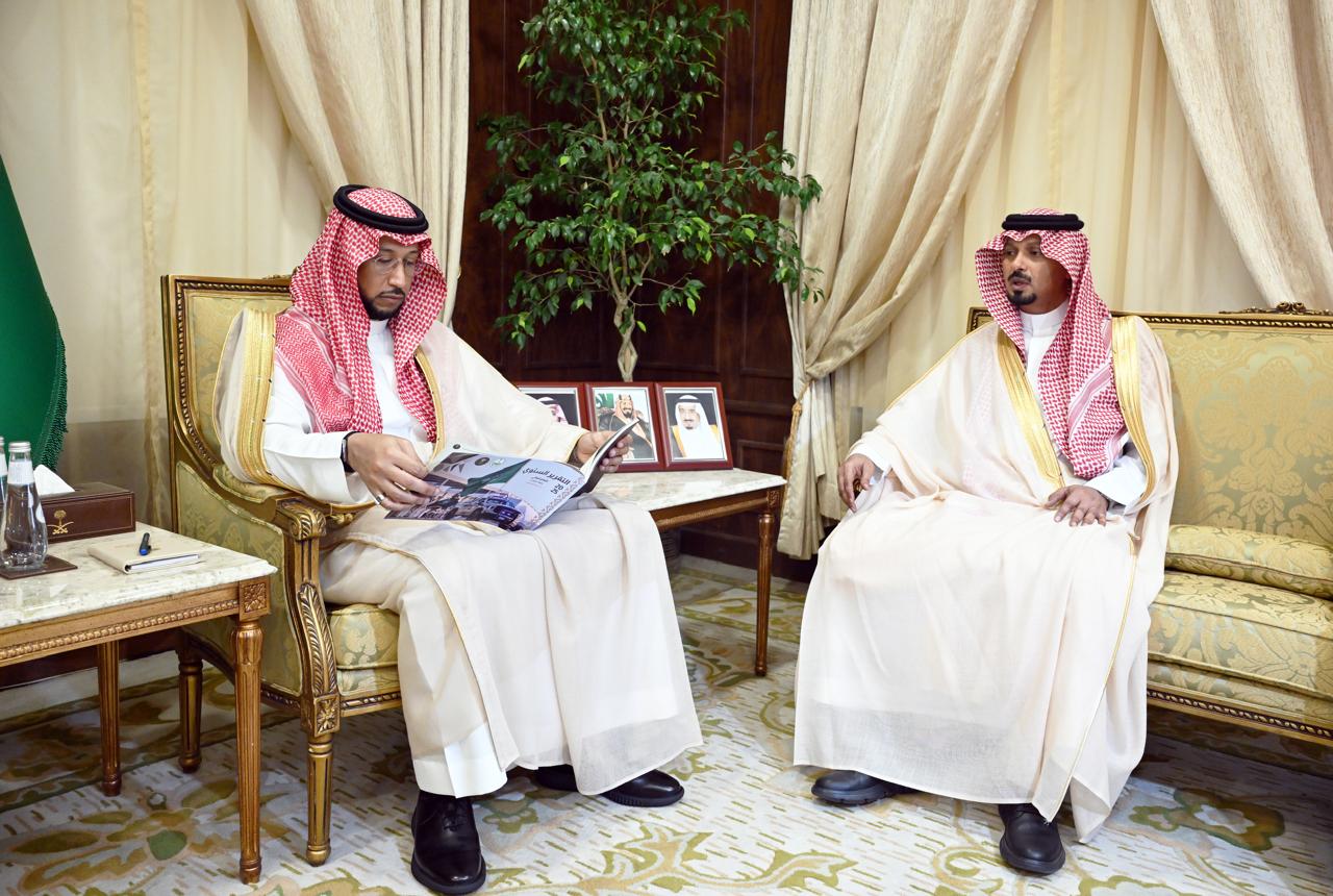 نائب أمير عسير يلتقي مدير فرع الإدارة العامة للمجاهدين بمنطقة عسير