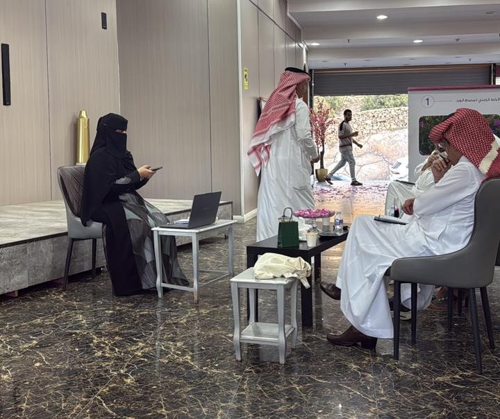 في أحضان “ورد الطائف”.. أدبي الطائف يبعث الحكاية من قلب “بتلة”